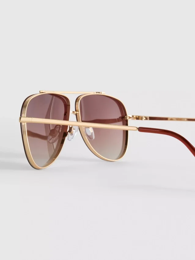 Metal aviator-style sunglasses