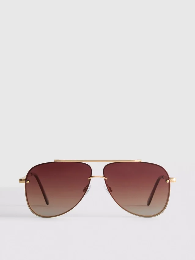 Metal aviator-style sunglasses