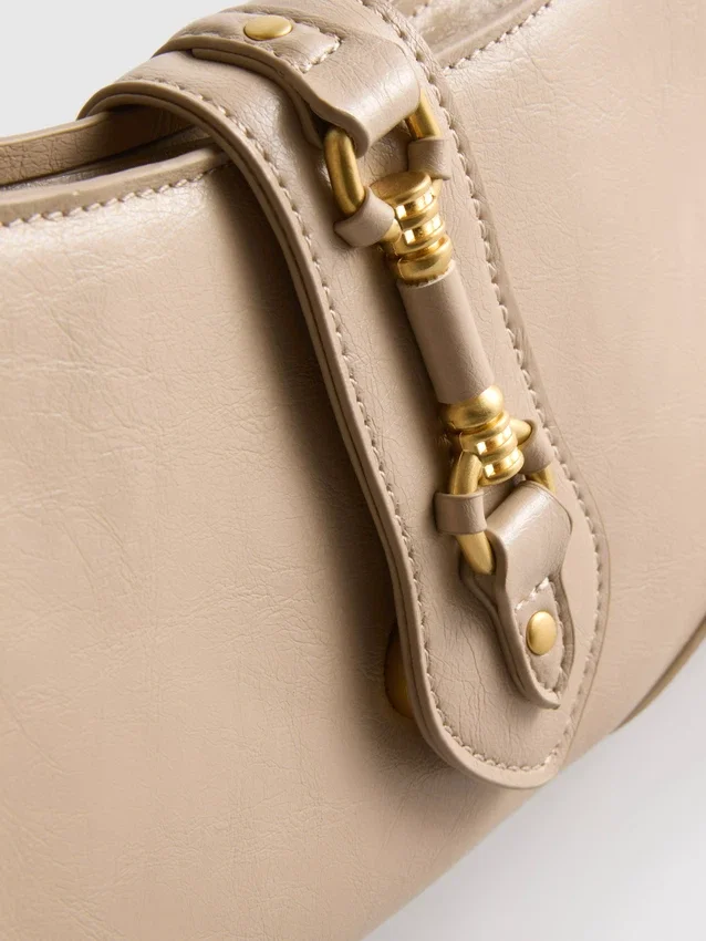 Metal detail shoulder bag