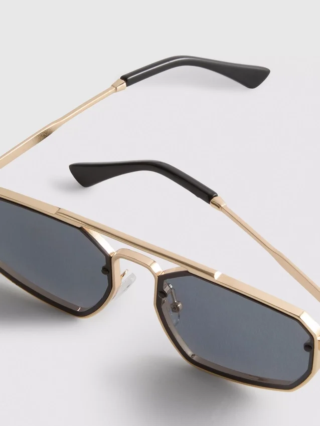 Metal geometric sunglasses