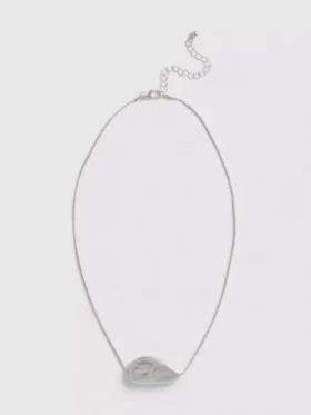 Metal pendant necklace