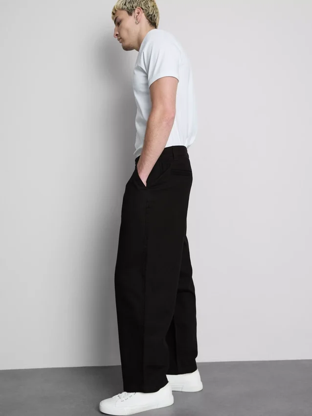 Mid-rise baggy chinos