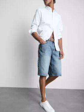 Mid-rise baggy denim shorts