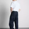 Mid-rise baggy jeans