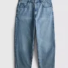 Mid-rise baggy jeans