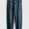 Mid-rise baggy jeans