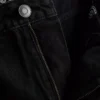 Mid-rise baggy jeans