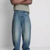 Mid-rise barrel jeans
