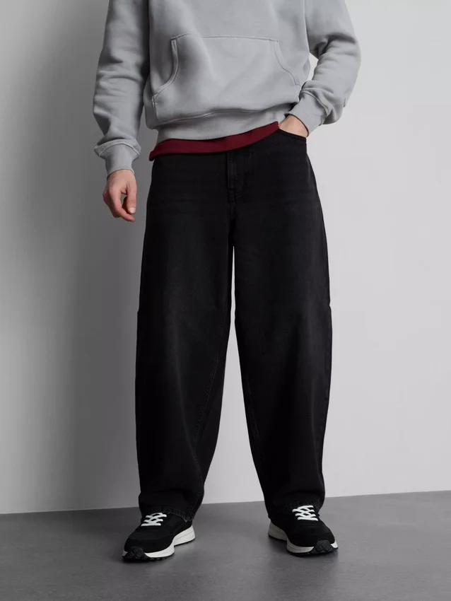 Mid-rise barrel jeans