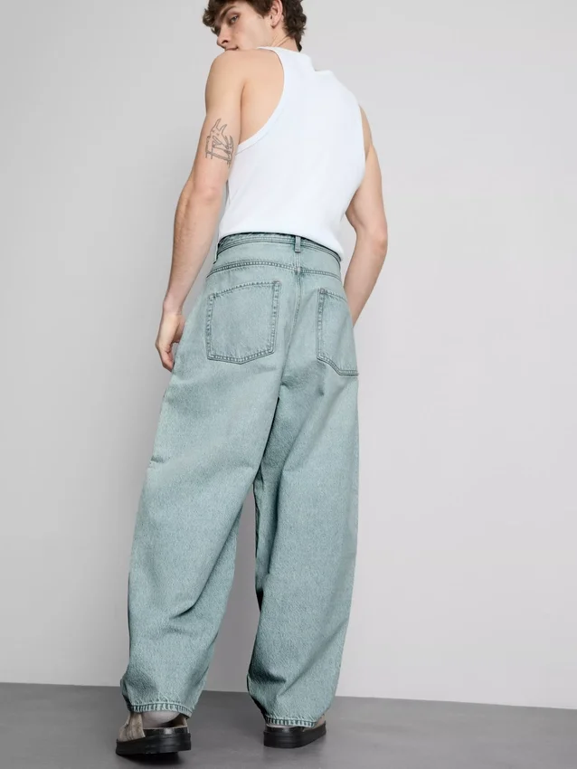 Mid-rise barrel jeans