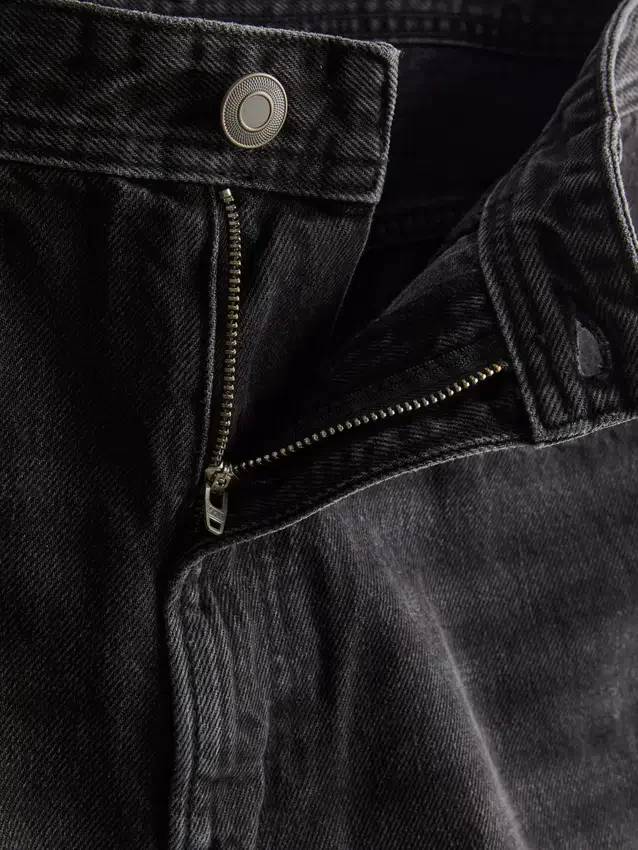 Mid-rise barrel jeans