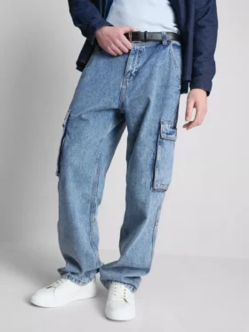 Mid-rise loose cargo jeans