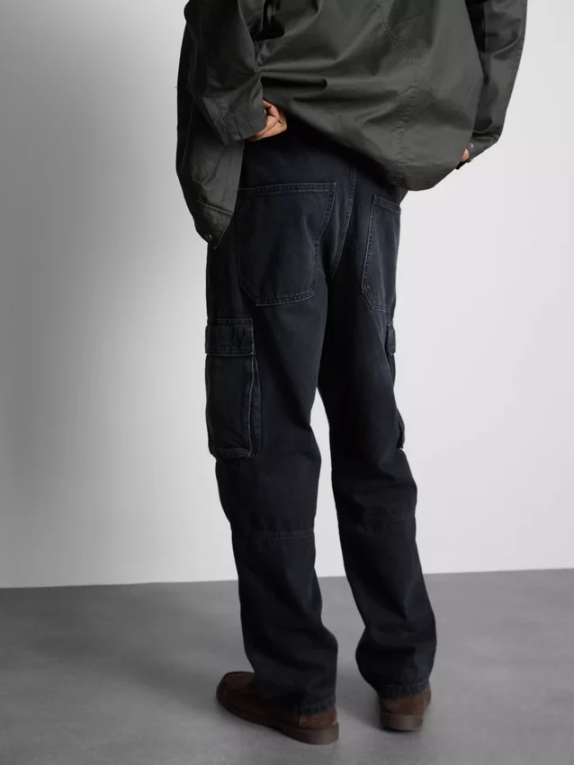 Mid-rise loose cargo jeans