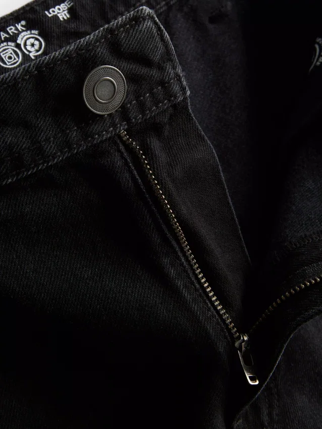 Mid-rise loose cargo jeans
