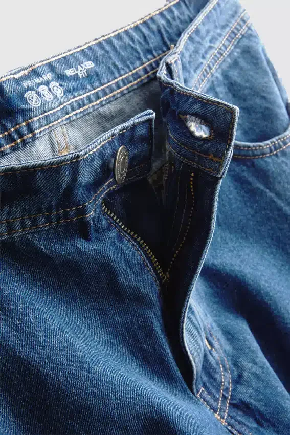 Mid-rise relaxed jeans