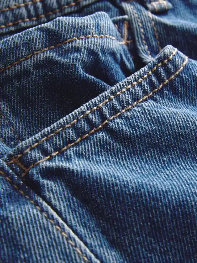 Mid-rise relaxed jeans