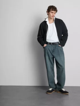 Mid-rise relaxed straight leg jeans