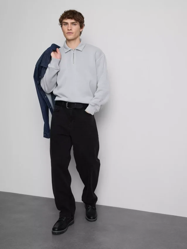 Mid-rise relaxed straight leg jeans