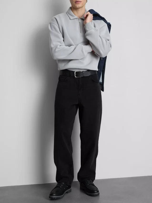 Mid-rise relaxed straight leg jeans