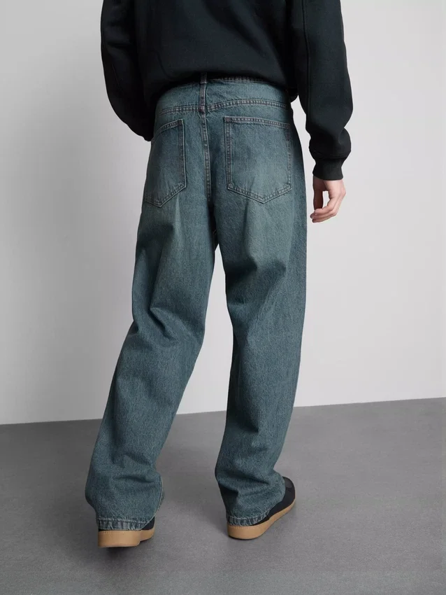 Mid-rise relaxed straight leg jeans