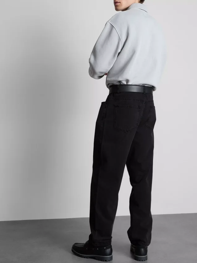 Mid-rise relaxed straight leg jeans