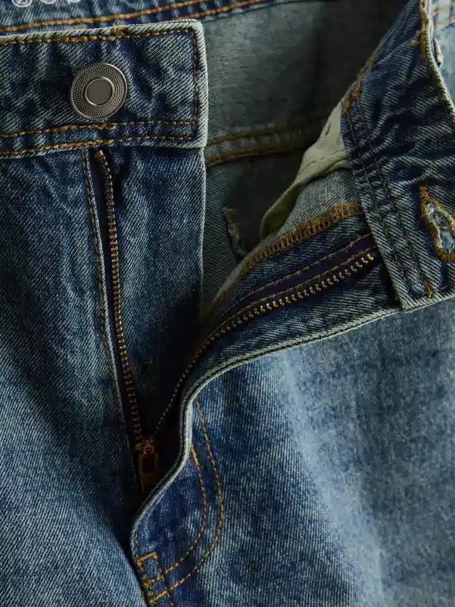 Mid-rise relaxed straight leg jeans