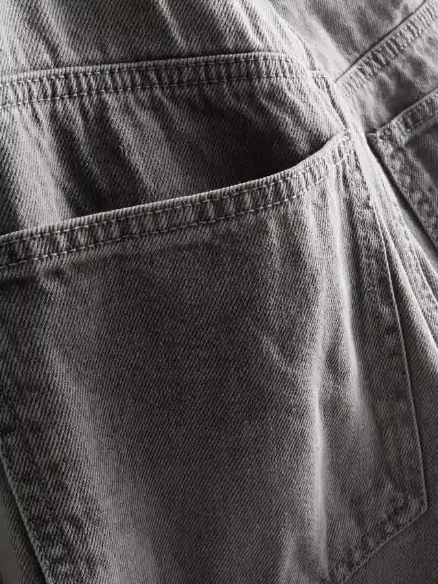 Mid-rise relaxed straight leg jeans
