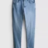 Mid-rise skinny jeans