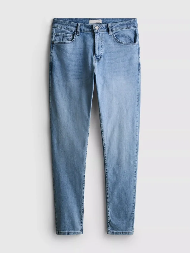 Mid-rise skinny jeans