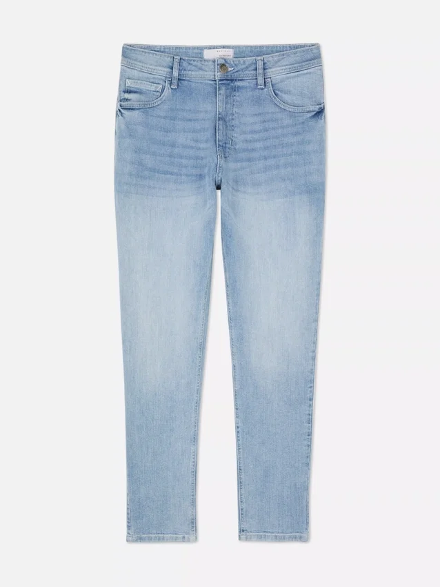 Mid-rise skinny jeans