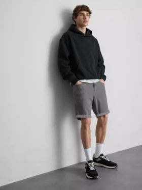 Mid-rise slim denim shorts