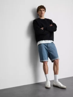 Mid-rise slim denim shorts