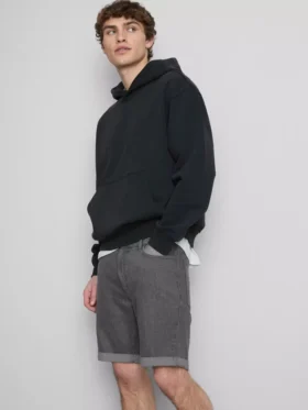 Mid-rise slim denim shorts