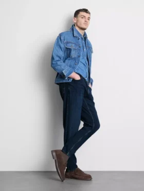 Mid-rise slim fit jeans