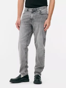 Mid-rise slim fit jeans