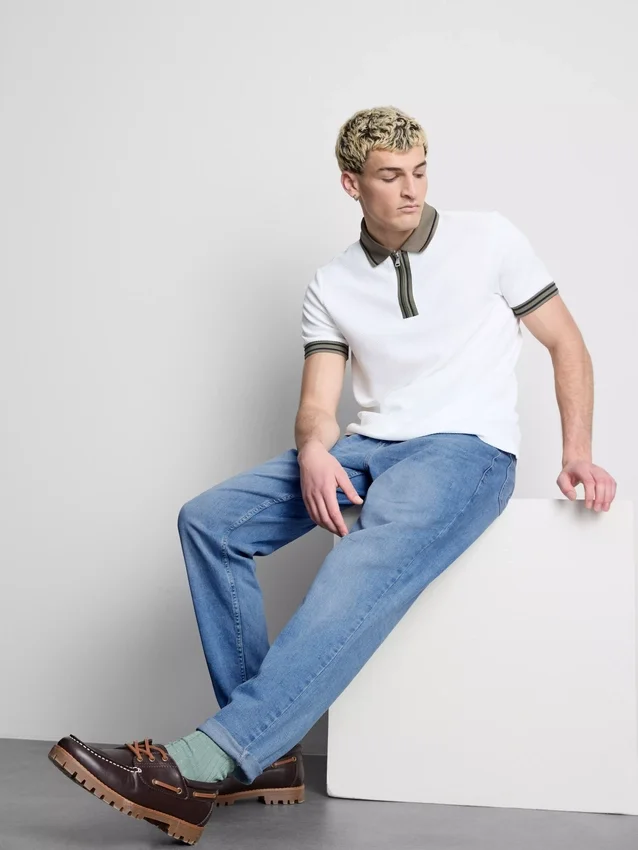 Mid-rise slim fit jeans