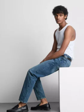 Mid-rise slim fit jeans