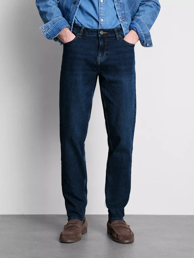 Mid-rise slim fit jeans
