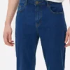 Mid-rise slim fit jeans
