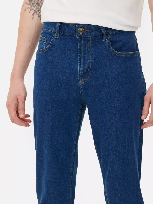 Mid-rise slim fit jeans