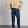Mid-rise slim fit jeans