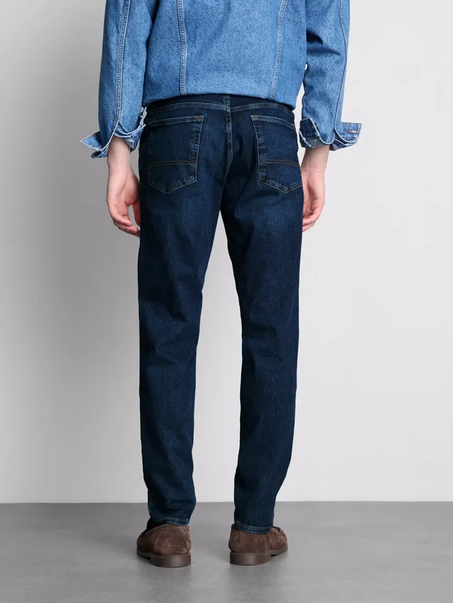 Mid-rise slim fit jeans