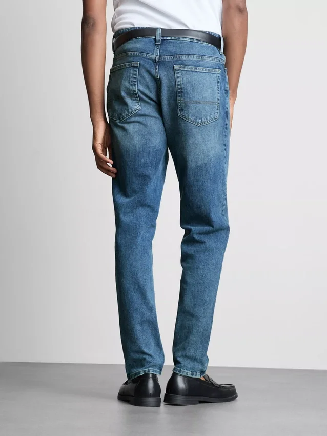 Mid-rise slim fit jeans