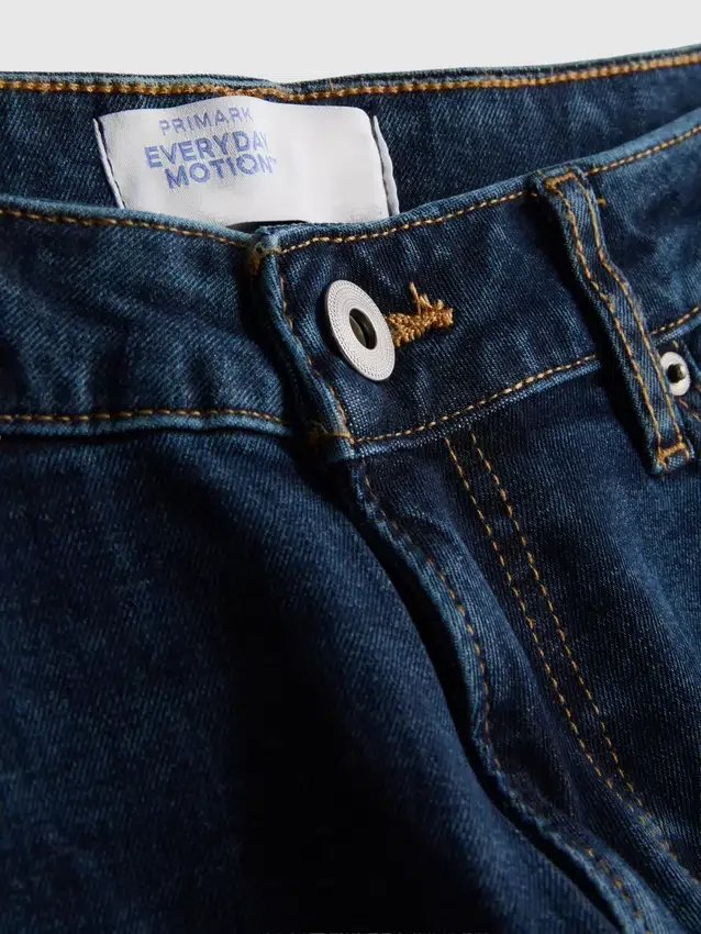 Mid-rise slim fit jeans