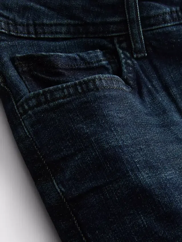 Mid-rise slim fit jeans