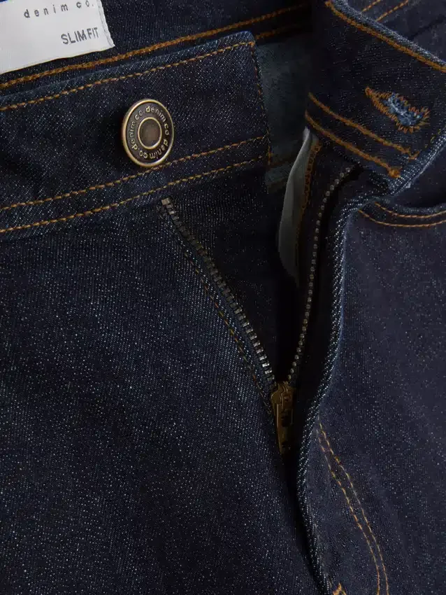 Mid-rise slim fit jeans