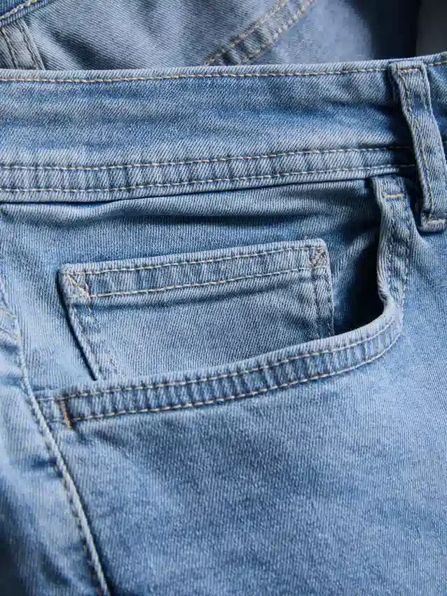 Mid-rise slim fit jeans
