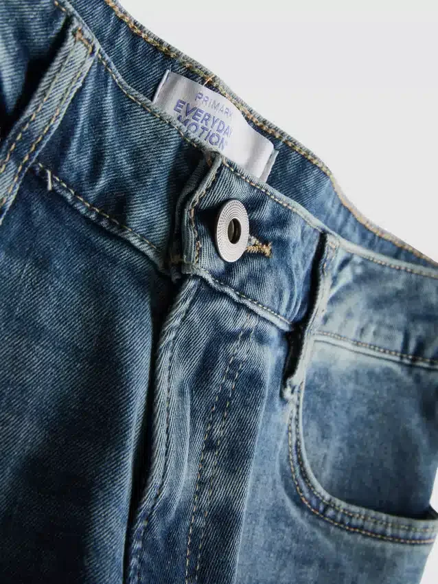 Mid-rise slim fit jeans