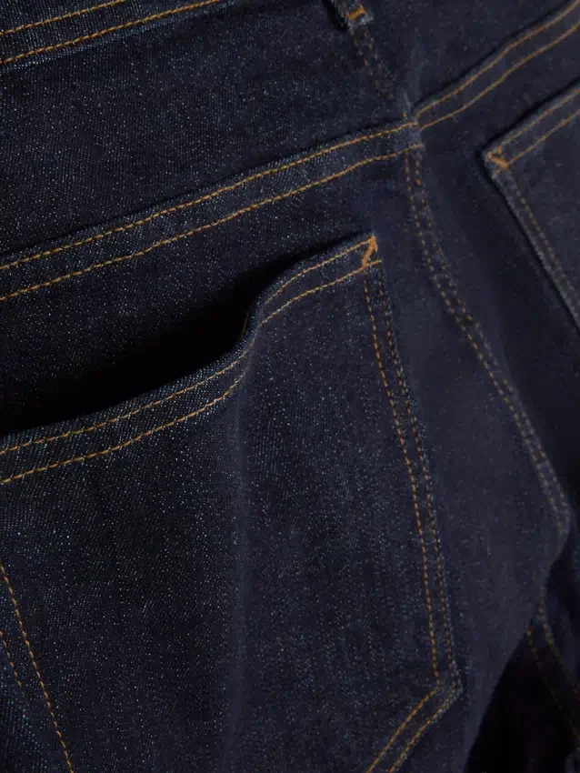 Mid-rise slim fit jeans