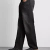 Mid-rise straight-leg jeans